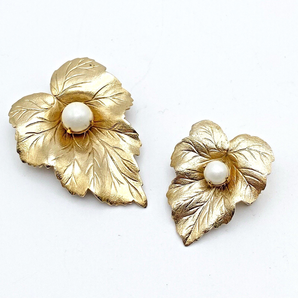 Vintage Matte Gold Tone Textured Leaf Faux Pearl Brooch Pin Set Sarah Coventry